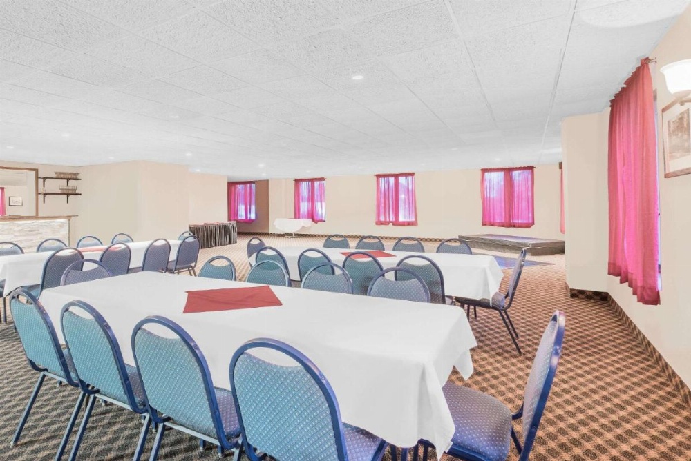 Days Inn by Wyndham Springfield/Phil.Intl Airport Image 13