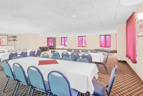 Days Inn by Wyndham Springfield/Phil.Intl Airport image 13