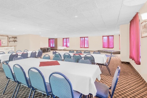 Days Inn by Wyndham Springfield/Phil.Intl Airport image 19