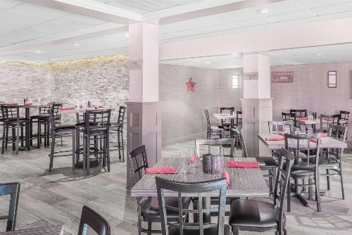 Days Inn by Wyndham Springfield/Phil.Intl Airport image 3